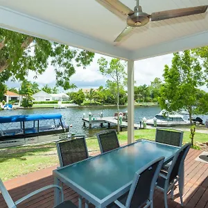 4* Курортный комплекс Noosa Entrance Waterfront